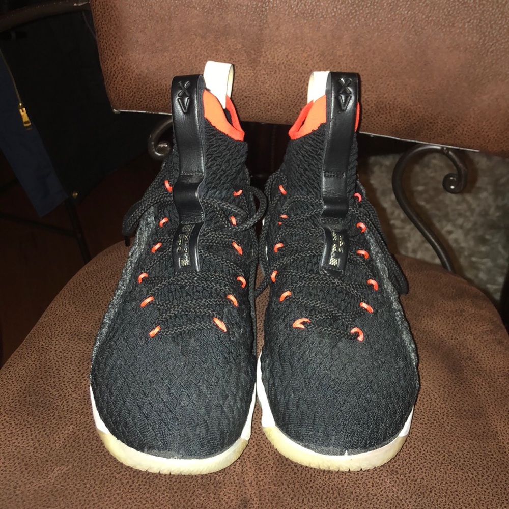 Lebron 15 Black Bright Crimson